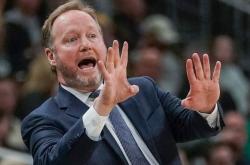 包含荷甲国际比赛日再迎强敌，密尔沃基雄鹿强势反弹，主帅态度——引发热议，团队化学反应显著的词条